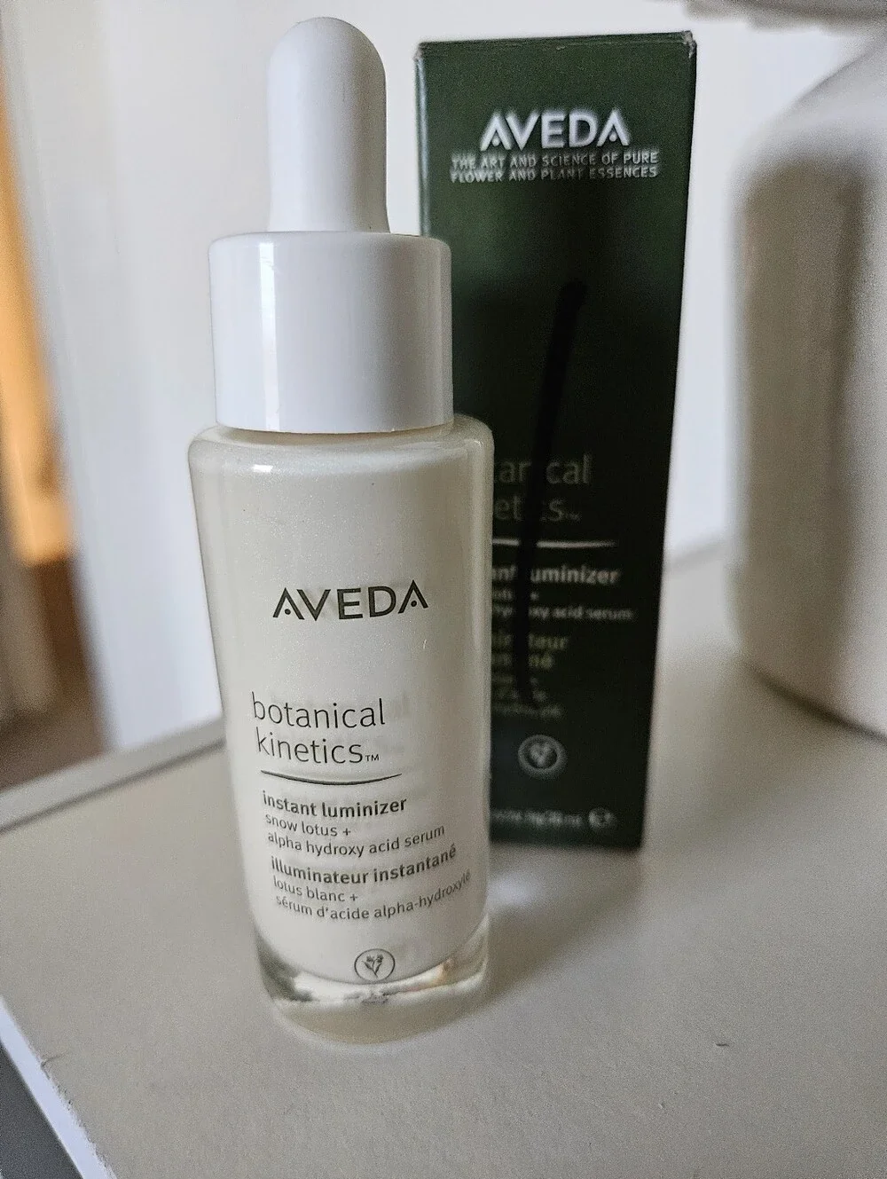Aveda Botanical Kinetics Instant Luminizer Face Serum *New Collection